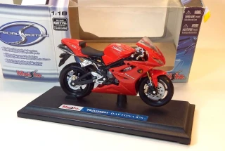 1:18 Triumph Daytona 675, bazar - Maisto