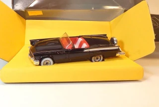 1:36 1957 Ford Thunderbird, bazar - Corgi