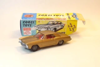1:48 Buick Riviera, bazar, poškozený - Corgi