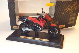 1:18 KTM 640 Duke II, bazar - Maisto