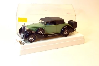 1:43 Packard Super-Eight, bazar - Solido