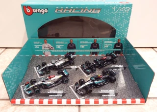 1:43 Mercedes F-1 Set, bazar - Bburago