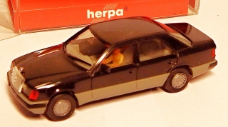 1:87 Mercedes 300SE, černý, bazar - Herpa