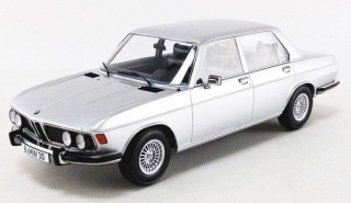 1:18 BMW 3.0S E3 2. series 1971, stříbrná - KK scale