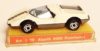 1:66 Abarth 2000 Pininfarina bílý, originál krabička, velmi pěkný, bazar - Politoys J