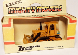 1:64 Crawler, kov, poškozený, originální balení, bazar - Ertl