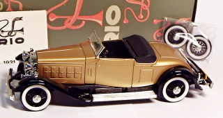 1:43 Cadillac V16 - Rio