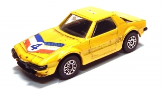 1:59 Fiat X 1/9 zlatý s nálepkou, bez krabičky, bazar - Corgi Junior