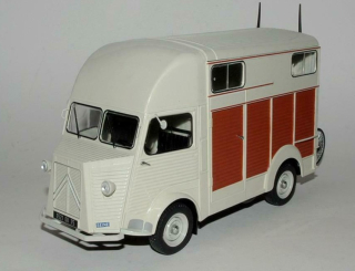 1:24 Citroën H van Heuliez se sulkou - Hachette