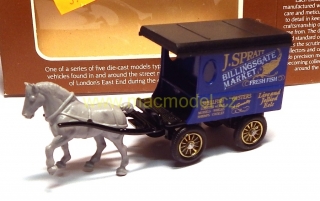 1:72 Horse Drawn povoz J.Spartt Billingsgate Market - Lledo