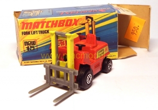 1:59 Fork Lift opravovaná krabička - Matchbox