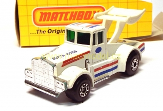 1:59 Kenworth Super Boss, poškozený, US krabička - Matchbox