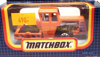 1:59 Road Roller oranžový - Matchbox