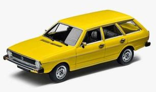 1:43 VW Passat Variant I. Žlutý, dealerská edice - Minichamps