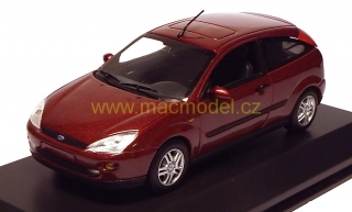 1:43 Ford Focus 3 dv.červená metalíza - dealerská edice - Minichamps