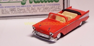 1:87 Chevy Belair 1957 cabrio červený - Praline