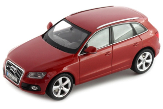 1:43 Audi Q5 2013 červená metalíza - Schuco