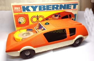 1:18 auto PIKO, 30 cm, na baterie, nefunkční - staré hračky