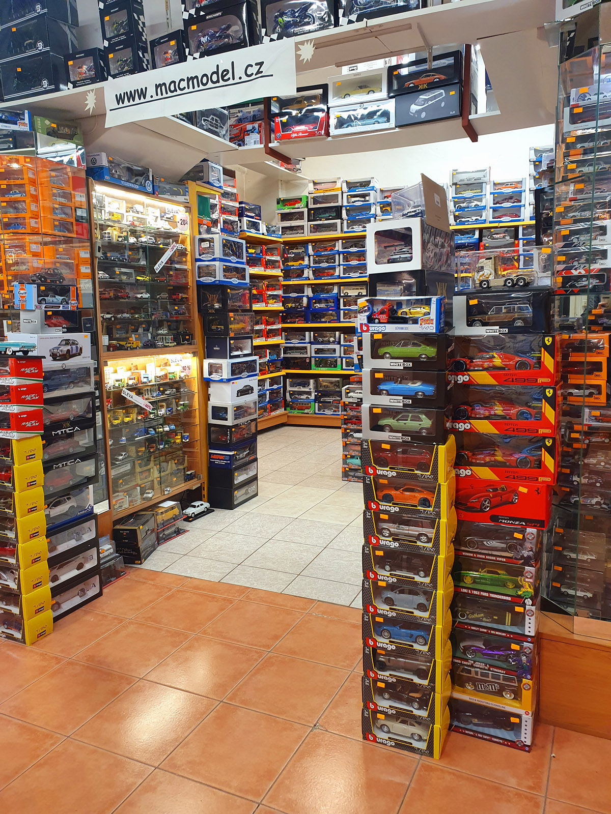 MACmodel - království autíček - Prodejna s modely aut v Praze